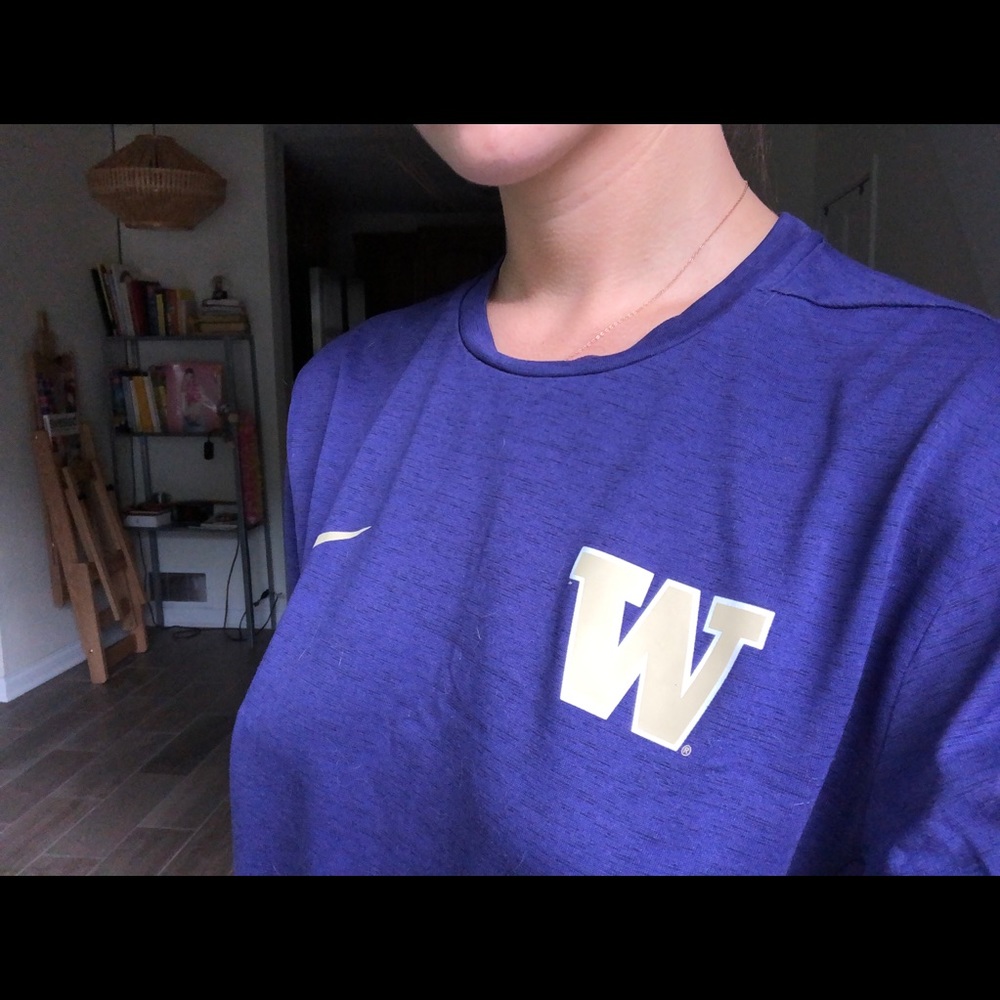 NIKE Dri-Fit Uni of Washington Long Sleeve Tee